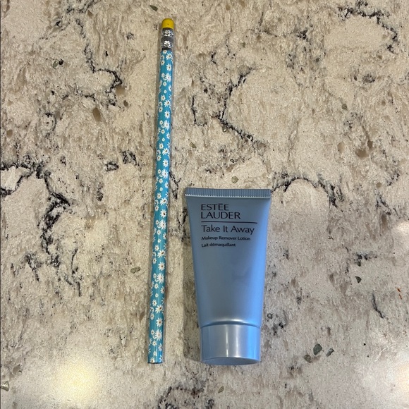 4/$14 Estee Lauder Take it Away Makeup Remover Lotion, 1 oz, New - Picture 3 of 3